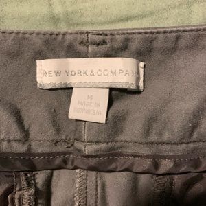 Like new New York and Co dark grey shorts!